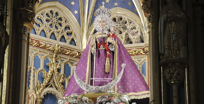 🔴Vestida de morado por&nbsp;Cuaresma